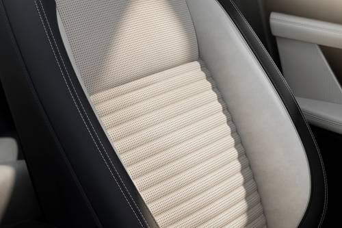 2024 Land Rover Discovery Sport P250 Dynamic SE 4dr SUV Interior Detail