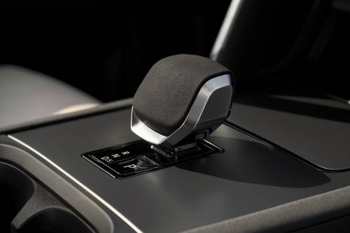 2024 Land Rover Discovery Sport P250 Dynamic SE 4dr SUV Shifter