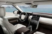 2017 Land Rover Discovery HSE Luxury Td6 4dr SUV Interior Shown