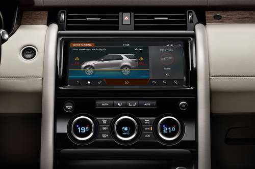 Land Rover Discovery HSE Luxury Td6 4dr SUV Center Console