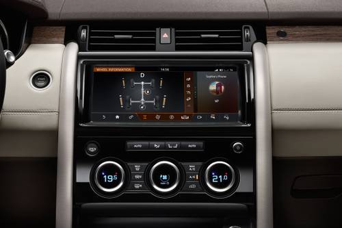 Land Rover Discovery HSE Luxury Td6 4dr SUV Center Console
