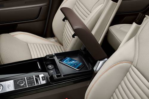 Land Rover Discovery HSE Luxury Td6 4dr SUV Interior Detail