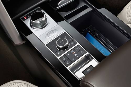 Land Rover Discovery HSE Luxury Td6 4dr SUV Shifter Shown