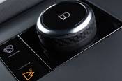 Land Rover Discovery P300 R-Dynamic S 4dr SUV Aux Controls