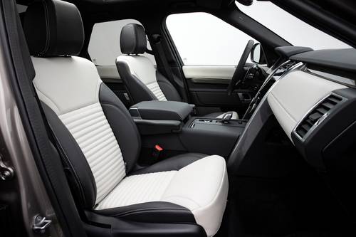 2026 land rover discovery p300 dynamic se