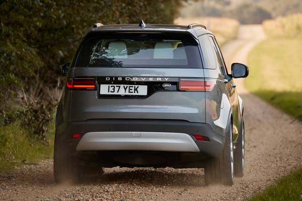 2026 Land Rover Discovery Review