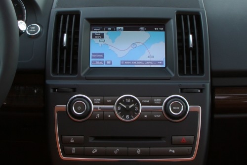 2013 Land Rover LR2 4dr SUV Center Console