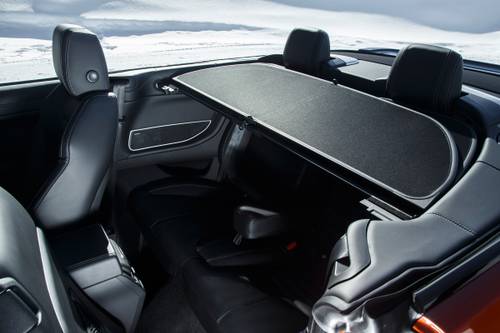 Land Rover Range Rover Evoque HSE Dynamic Convertible SUV Interior Detail