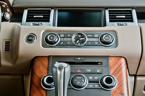 2012 Land Rover Range Rover Sport 4dr SUV Center Console
