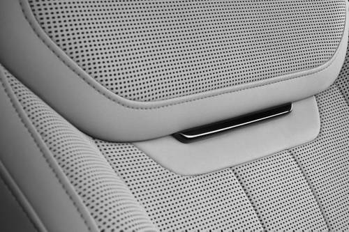 2022 Land Rover Range Rover SVAutobiography Dynamic 4dr SUV Interior Detail