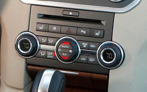 2011 Land Rover LR4 V8 Climate Control Panel Detail