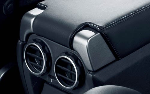 2006 Land Rover Range Rover Sport Rear Vents Shown