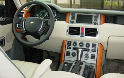 https://media.ed.edmunds-media.com/landrover/range-rover/2003/oem/2003_landrover_range-rover_4dr-suv_hse_i_oem_1_400.jpg