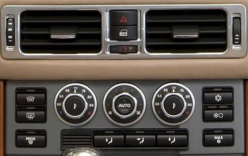 2009 Land Rover Range Rover HSE Center Console