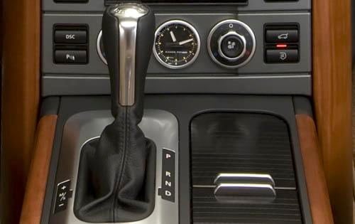 2009 Land Rover Range Rover HSE Center Console