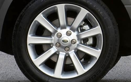 2009 Land Rover Range Rover HSE Wheel Detail