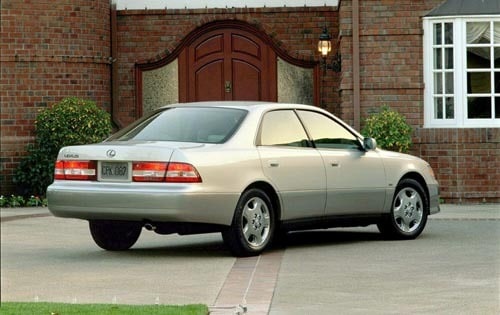 2001 Lexus ES 300 4dr Sedan