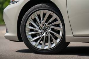 2019 Lexus ES 300h Pictures - 85 Photos | Edmunds 2019 Lexus ES 300h Pictures - 85 Photos | Edmunds