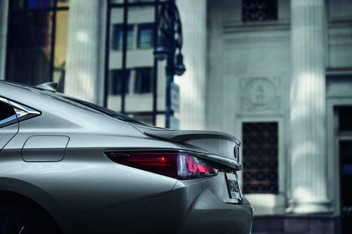 2025 Lexus ES 300h F SPORT Design Sedan Exterior Detail