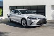 2025 Lexus ES 300h Ultra Luxury Sedan Exterior Shown