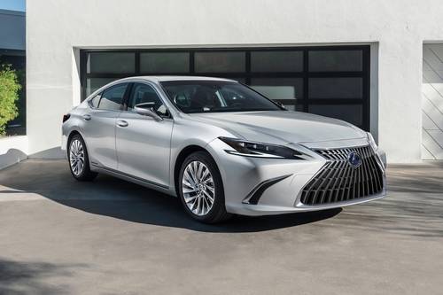 2025 Lexus ES 300h Ultra Luxury Sedan Exterior Shown