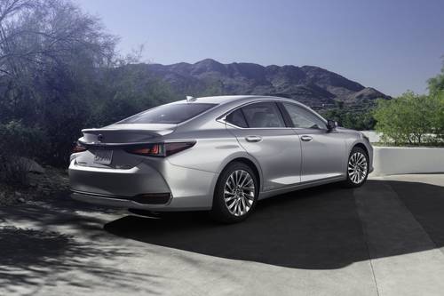 2025 Lexus ES 300h Ultra Luxury Sedan Exterior Shown