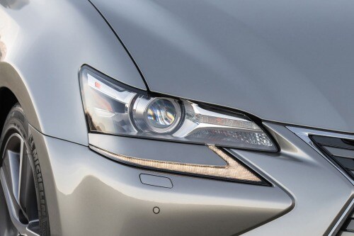 2017 Lexus GS 200t Sedan Headlamp Detail