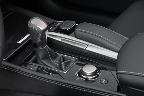2017 Lexus GS 200t Sedan Shifter