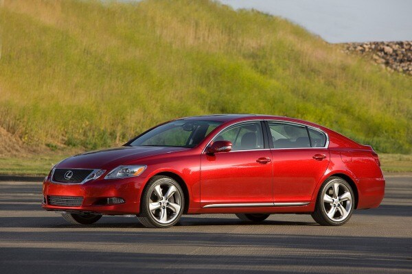 Lexus Recalls 423 000 Vehicles In U S For Fire Risk Edmunds