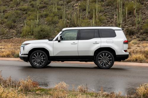 2025 Lexus GX 550 Luxury+ 4dr SUV Profile Shown