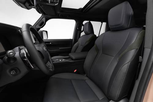 2025 Lexus GX 550 Overtrail+ 4dr SUV Interior Detail