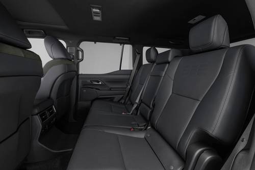 2025 Lexus GX 550 Overtrail+ 4dr SUV Interior Detail