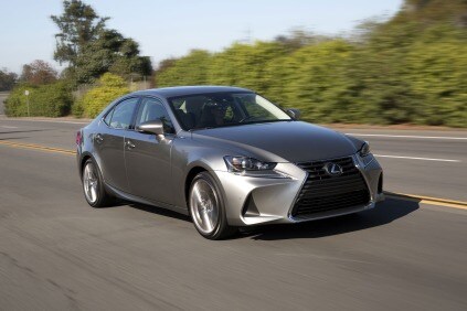 https://media.ed.edmunds-media.com/lexus/is-200t/2017/oem/2017_lexus_is-200t_sedan_base_fq_oem_3_423.jpg