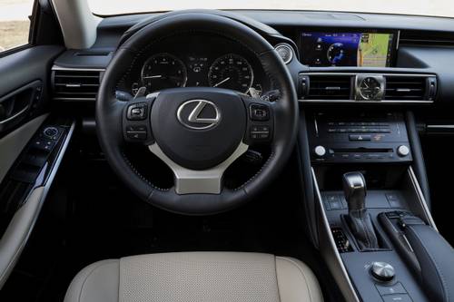 Lexus IS 300 Sedan Steering Wheel Detail