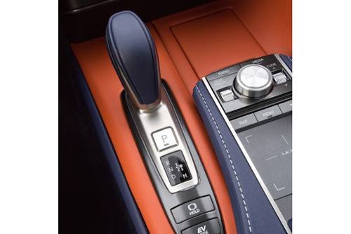 Lexus LC 500h Coupe Shifter