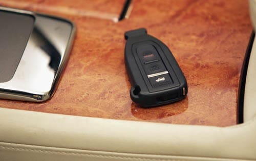 2004 Lexus LS 430 Keyfob Detail