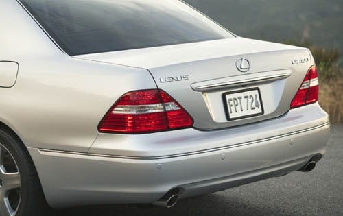2004 Lexus LS 430 Rear Detail