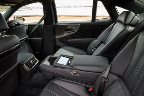 Lexus LS 500h Base Sedan Rear Interior Rear Interior