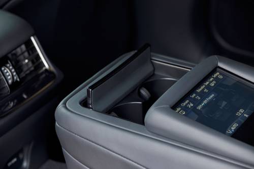 2020 Lexus LS 500h Sedan Cupholders