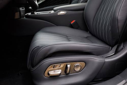 2020 Lexus LS 500h Sedan Interior Detail