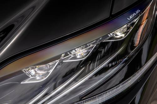 2020 Lexus LS 500h Sedan Headlamp Detail