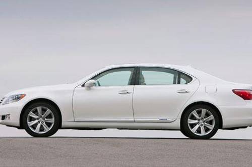 2012 Lexus LS 600h L Sedan Profile