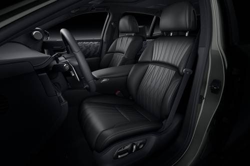 2025 Lexus LS 500h Sedan Interior