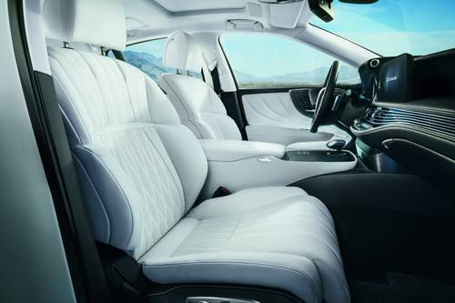 2025 Lexus LS 500h Sedan Interior