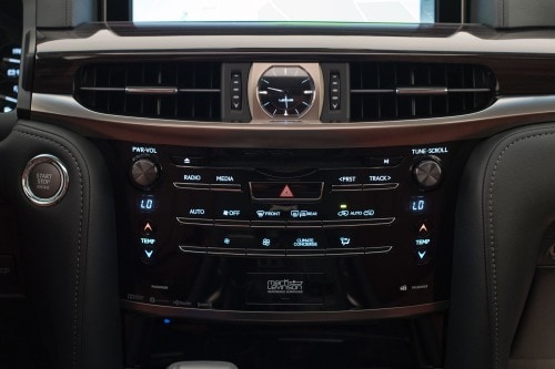 Lexus LX 570 4dr SUV Center Console 