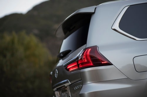 Lexus LX 570 4dr SUV Exterior Detail
