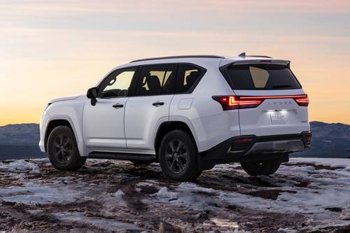 2025 Lexus LX 600 Premium 4dr SUV Exterior Shown