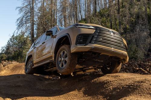 2025 Lexus LX 700h Overtrail 4dr SUV Lifestyle Exterior