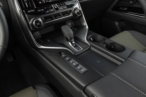 2025 Lexus LX 700h Overtrail 4dr SUV Shifter