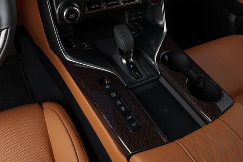 2025 Lexus LX 700h Ultra Luxury 4dr SUV Shifter